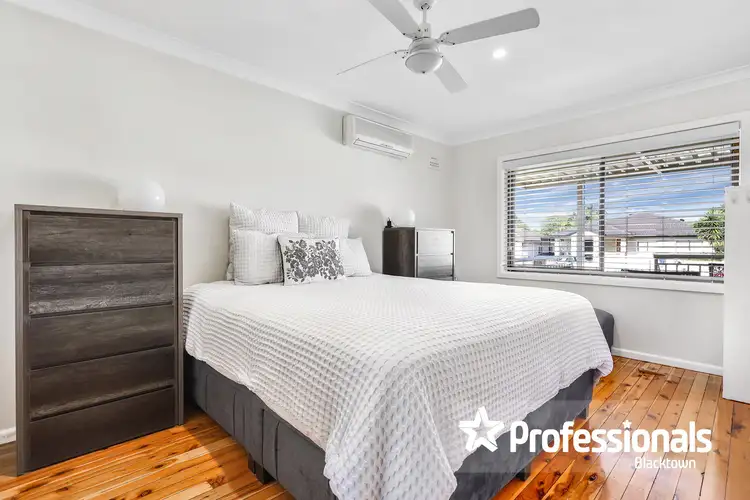 Fourth view of Homely house listing, 3 - 3A Snowdon Crescent, Smithfield NSW 2164