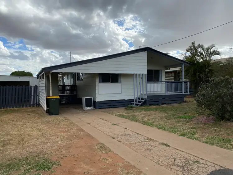 17 Bradman Street, Moranbah QLD 4744