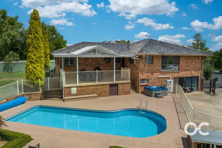 11 Mathoura Place, Orange NSW 2800