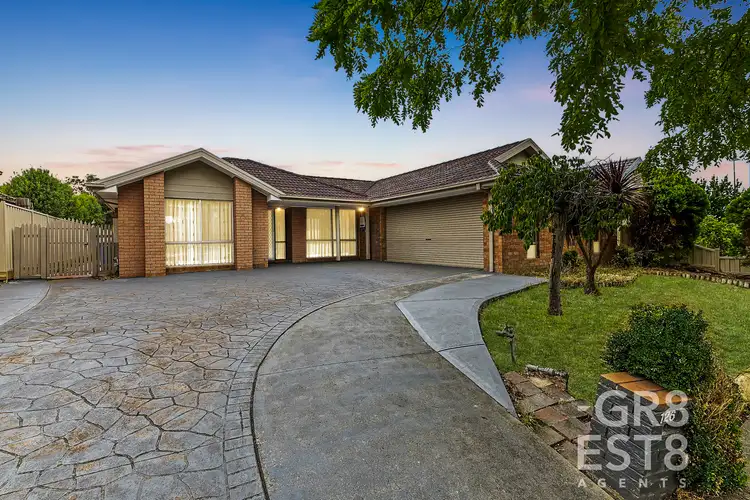 126 Strathaird Drive, Narre Warren South VIC 3805