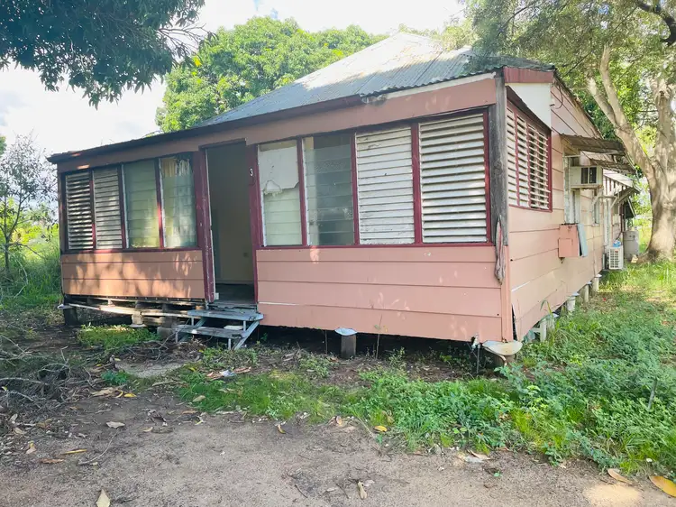3 CHURCH STREET, Charters Towers City QLD 4820
