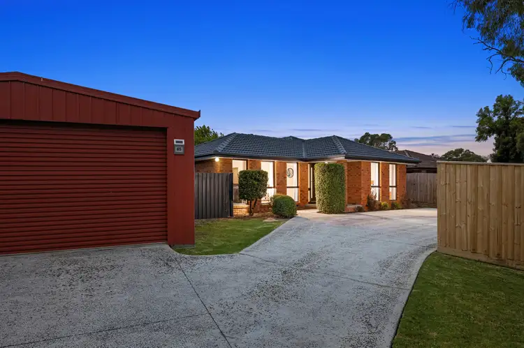 65 Endeavour Drive, Cranbourne North VIC 3977