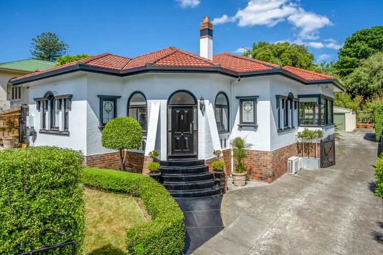 6 Sunnyside Road, New Town TAS 7008