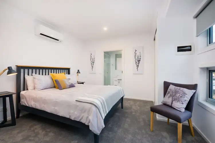 2/17 Yalandra Court, Albury NSW 2640