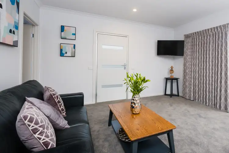 Fifth view of Homely serviced apartment listing, 3/17 Yalandra Court, Albury NSW 2640