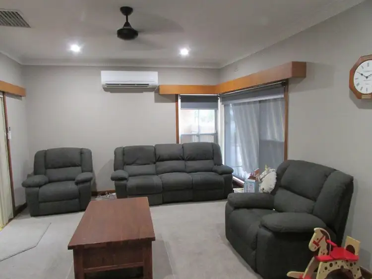 Second view of Homely house listing, 122 JAMOUNEAU STREET, Warracknabeal VIC 3393