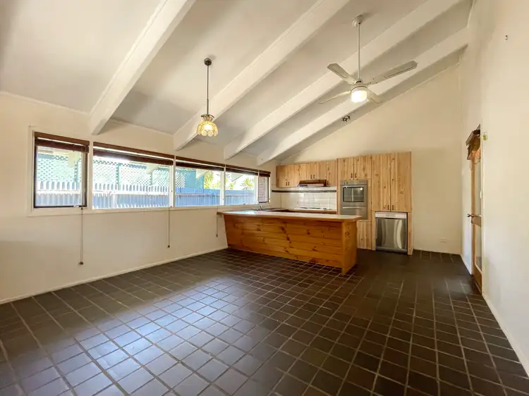 Sixth view of Homely house listing, 28 Douglas Avenue, Swan Hill VIC 3585