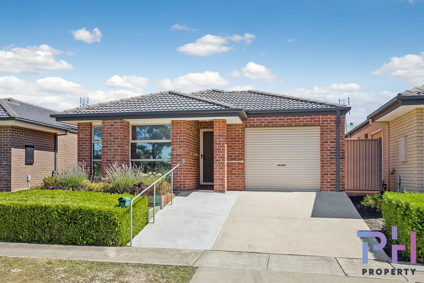 Main view of Homely house listing, 10 Highview Terrace, Kangaroo Flat VIC 3555