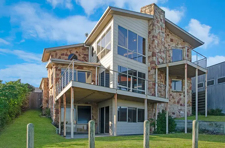 17 Lake View Drive, Yambuk VIC 3285