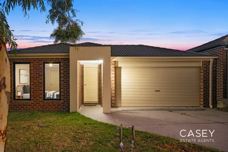 2 Roman Way, Cranbourne East VIC 3977