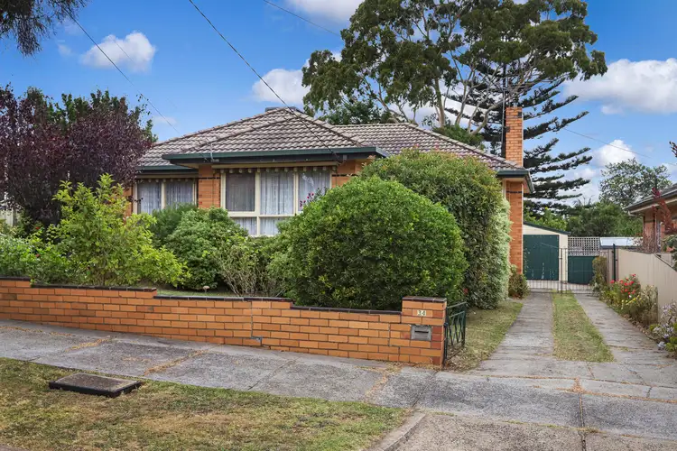34 Hillside Grove, Airport West VIC 3042