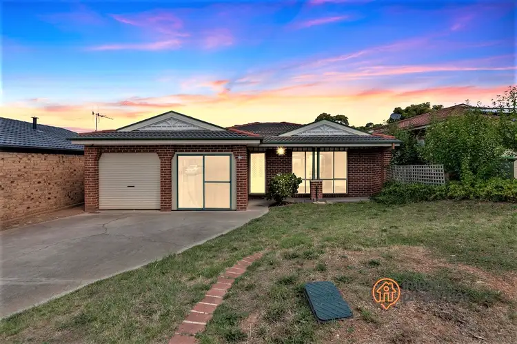 53 Bunduluk Crescent, Ngunnawal ACT 2913