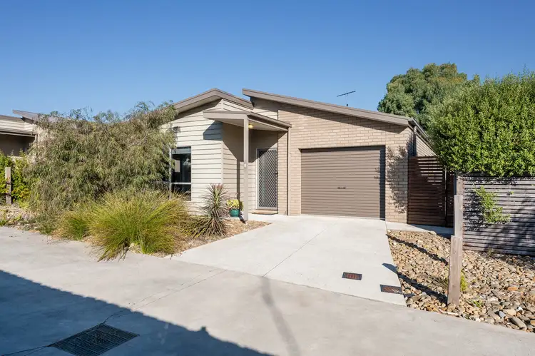 Main view of Homely unit listing, Unit 3/19 Burnside Road, Bannockburn VIC 3331
