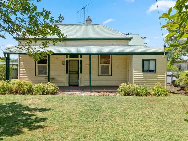 27 Clifton Street, Euroa VIC 3666