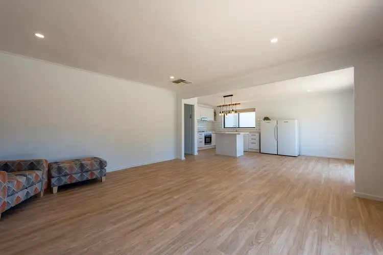 Fifth view of Homely house listing, 8 Clark Street, Nhill VIC 3418