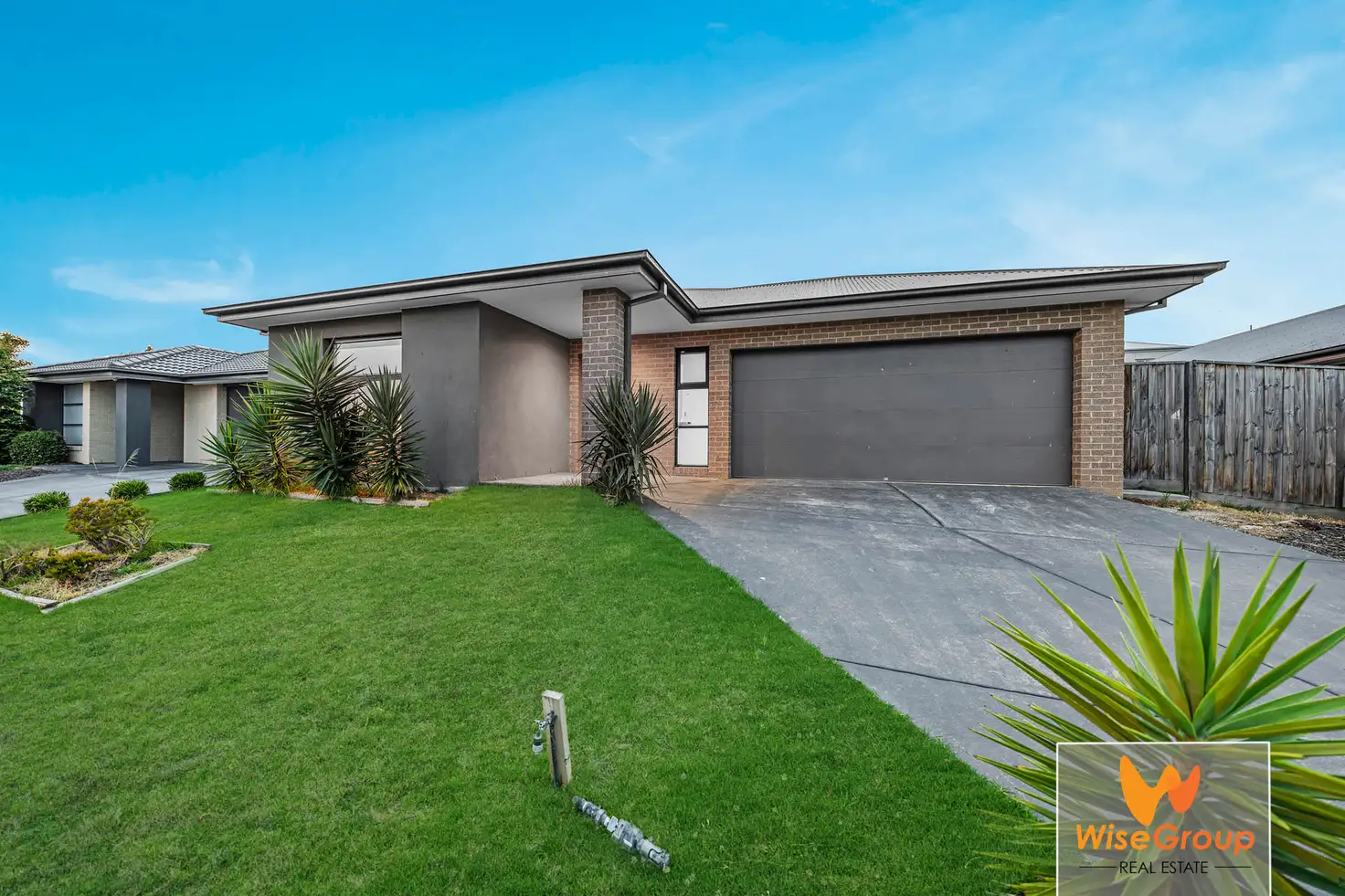Main view of Homely house listing, 19 Viewgrand Drive, Pakenham VIC 3810