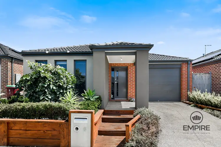 6 Barcelona Avenue, Clyde North VIC 3978