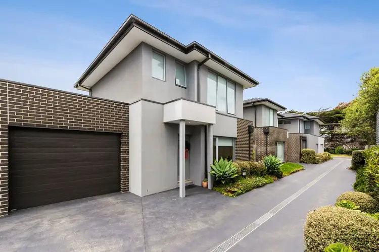 3 Starling Place