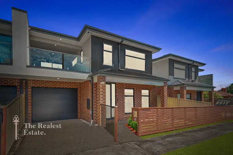 Main view of Homely townhouse listing, 2/1 Fox Court, Jacana VIC 3047