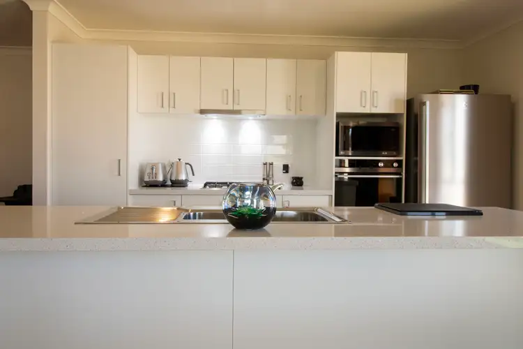 Fourth view of Homely house listing, 9 Lea Court, Lavington NSW 2641