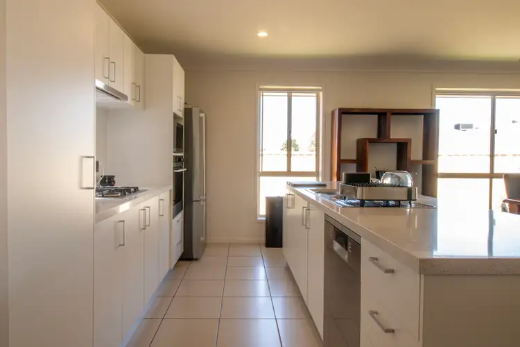 Fifth view of Homely house listing, 9 Lea Court, Lavington NSW 2641