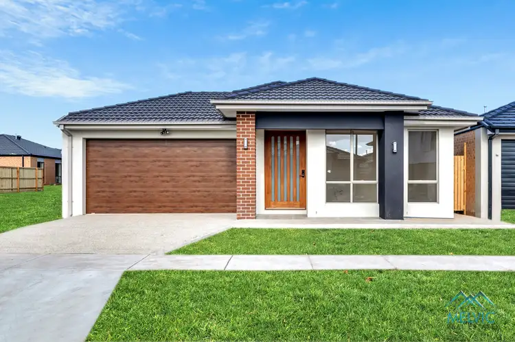 11 inclusion road, Clyde North VIC 3978