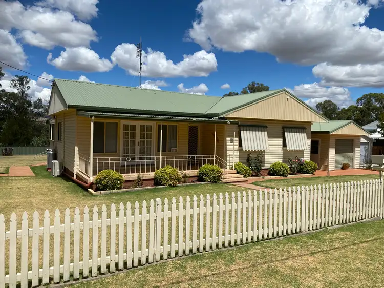 4 McLean Street, Coolah NSW 2843