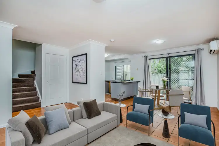 8/37-39 Harley Street, Labrador QLD 4215
