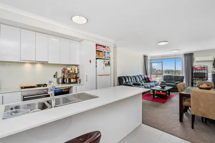 411/25 Malata Crescent, Success WA 6164