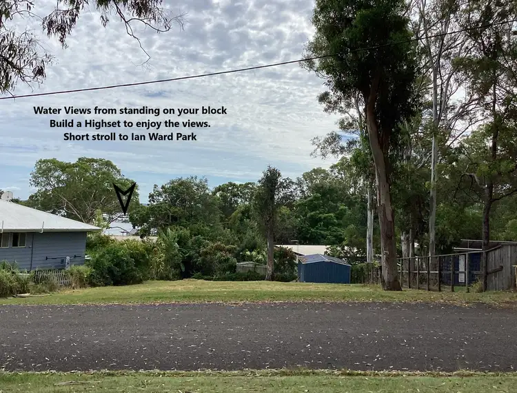 43 HALCYON STREET, Lamb Island QLD 4184