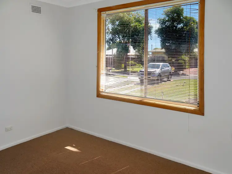 Fourth view of Homely house listing, 2 Box St, Leeton NSW 2705