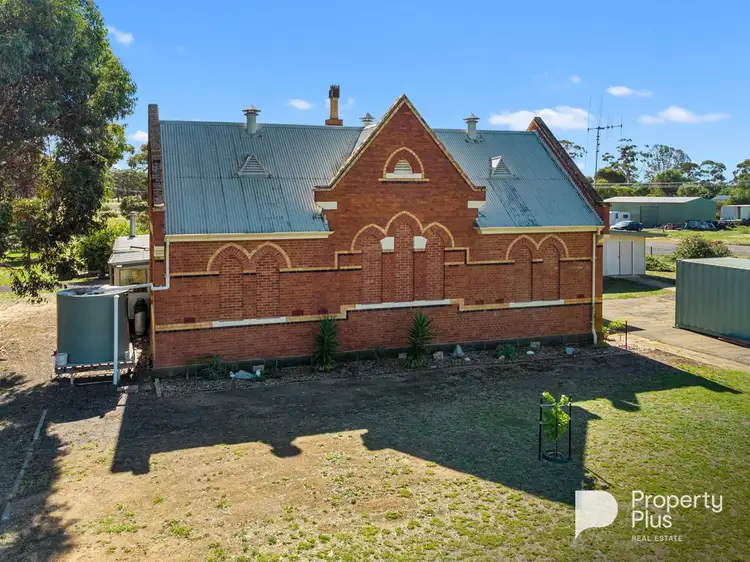 30 Raglan Street, Newbridge VIC 3551
