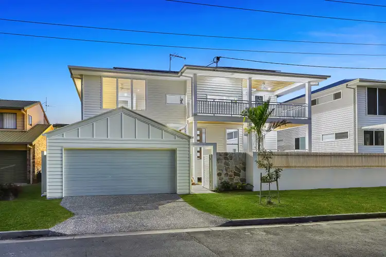 34 Teal Avenue, Paradise Point QLD 4216