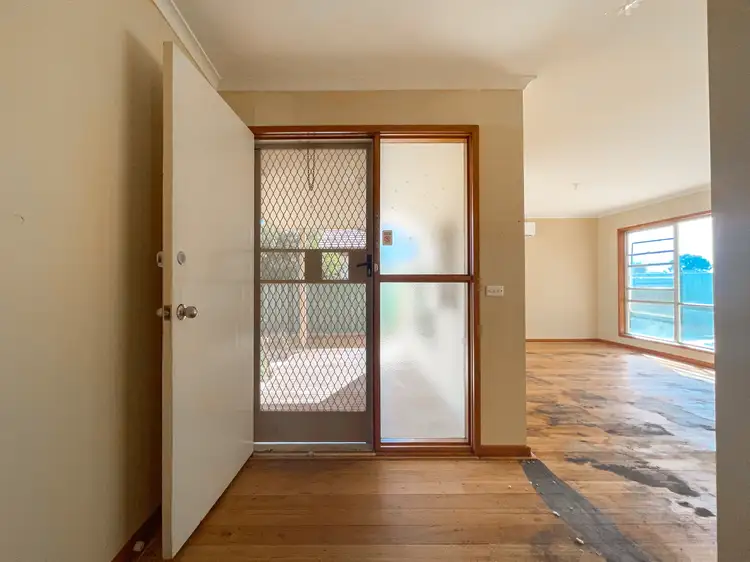 Third view of Homely house listing, 5 Storer Court, Swan Hill VIC 3585