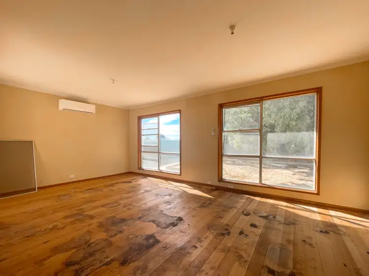 Fourth view of Homely house listing, 5 Storer Court, Swan Hill VIC 3585