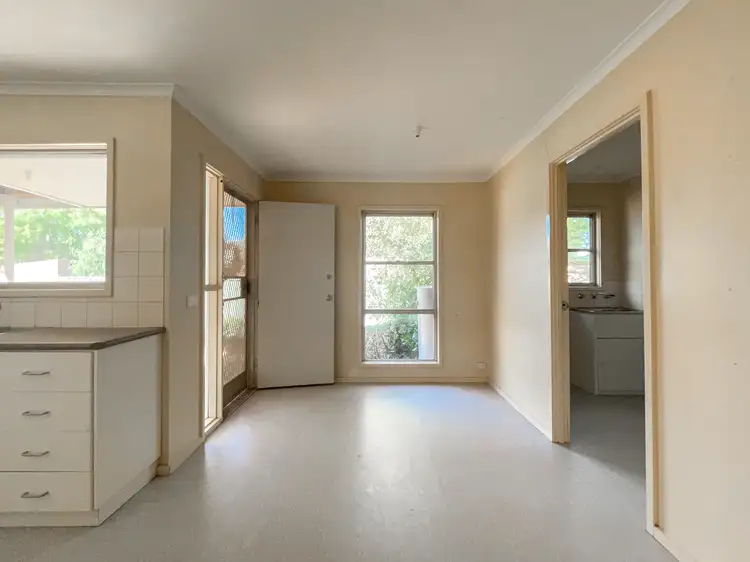 Fifth view of Homely house listing, 5 Storer Court, Swan Hill VIC 3585