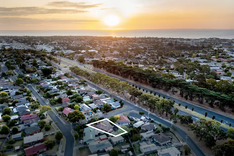Second view of Homely house listing, 5 Thomas Street, Mornington VIC 3931