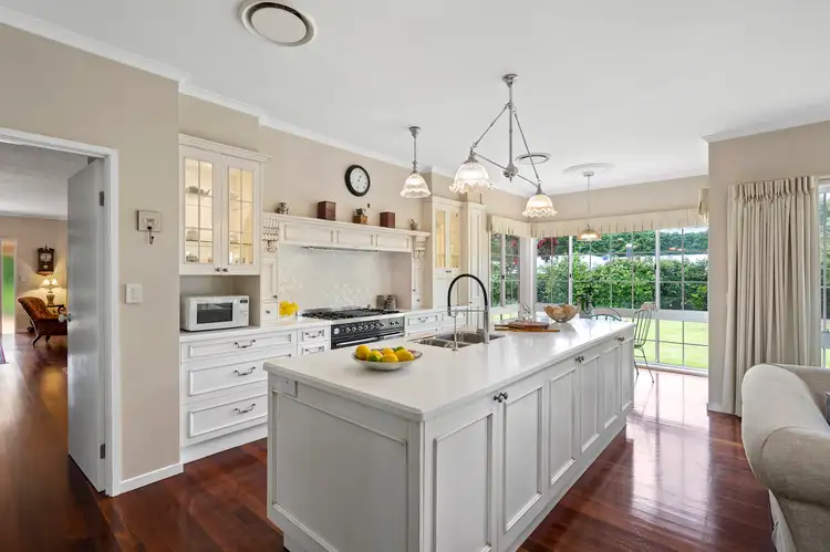 49 Bateke Road, Tamborine Mountain QLD 4272