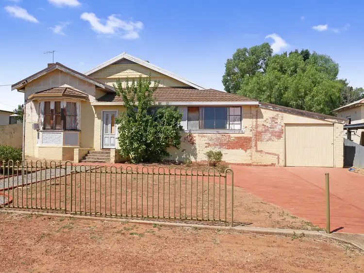 34 Mallee Street, Leeton NSW 2705