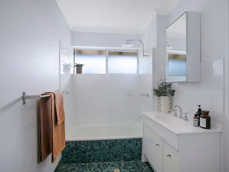 Fifth view of Homely unit listing, 6/32 Woodhill Avenue, Coorparoo QLD 4151