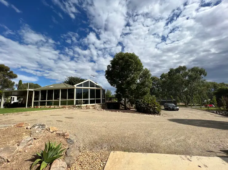 2 Adams Road, Williamstown SA 5351