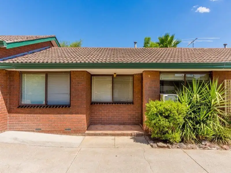 Main view of Homely unit listing, 2/7 Skipton Court, Wodonga VIC 3690