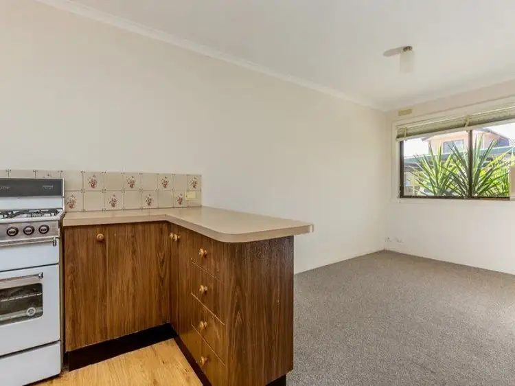 Second view of Homely unit listing, 2/7 Skipton Court, Wodonga VIC 3690