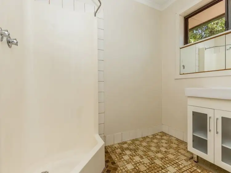 Fourth view of Homely unit listing, 2/7 Skipton Court, Wodonga VIC 3690
