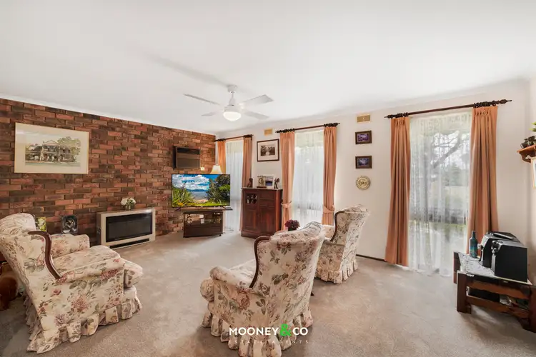 Sixth view of Homely house listing, 7 Chisholm Court, Cranbourne VIC 3977
