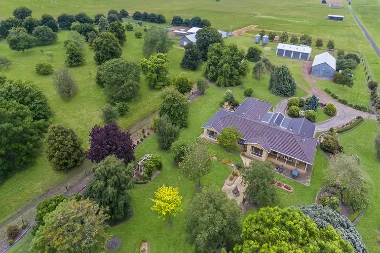 9 Peters Road, Homerton VIC 3304