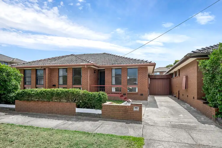 2/27 Panorama Street, Clayton VIC 3168