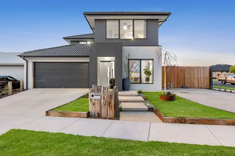 2 Naturaliste Way, Armstrong Creek VIC 3217