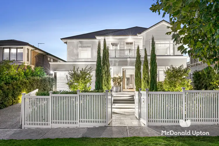122 Woodland Street, Strathmore VIC 3041