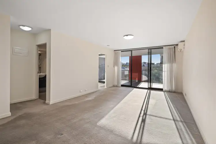 54/69 Milligan Street